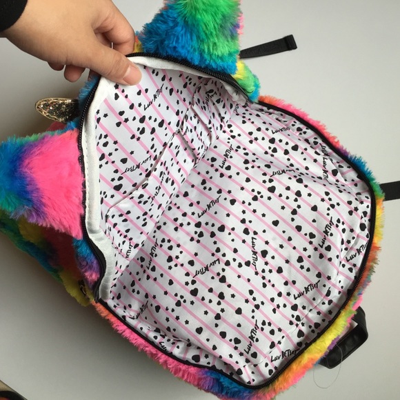 Multi Color Betsey Johnson Unicorn 濾 Fur Backpack - Picture 8 of 8